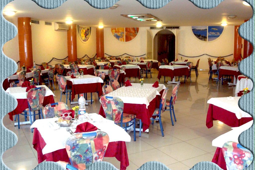 Hotel Scacciapensieri Nettuno Luaran gambar