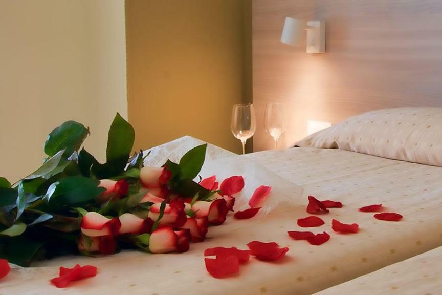 Hotel Scacciapensieri Nettuno Luaran gambar