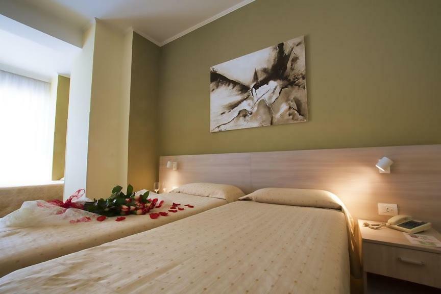 Hotel Scacciapensieri Nettuno Luaran gambar