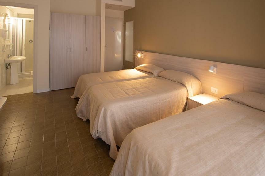Hotel Scacciapensieri Nettuno Luaran gambar