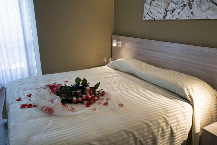 Hotel Scacciapensieri Nettuno Luaran gambar