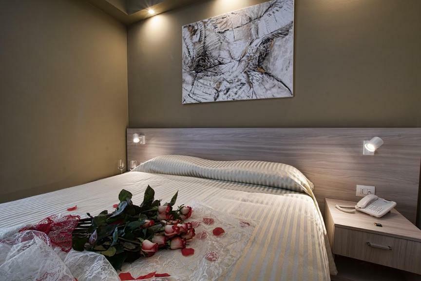 Hotel Scacciapensieri Nettuno Luaran gambar