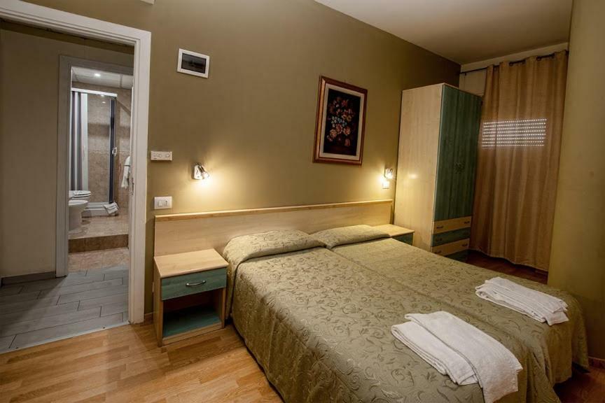 Hotel Scacciapensieri Nettuno Luaran gambar