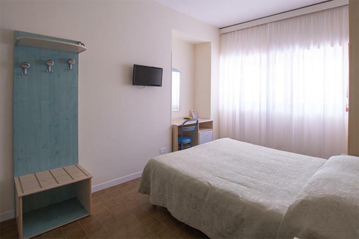 Hotel Scacciapensieri Nettuno Luaran gambar